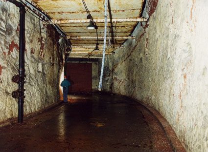Tunnel 3 - 3